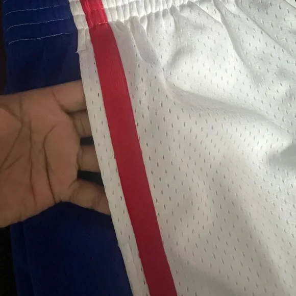 Philadelphia 76ers Mitchell & Ness Shorts - Picture 10 of 12